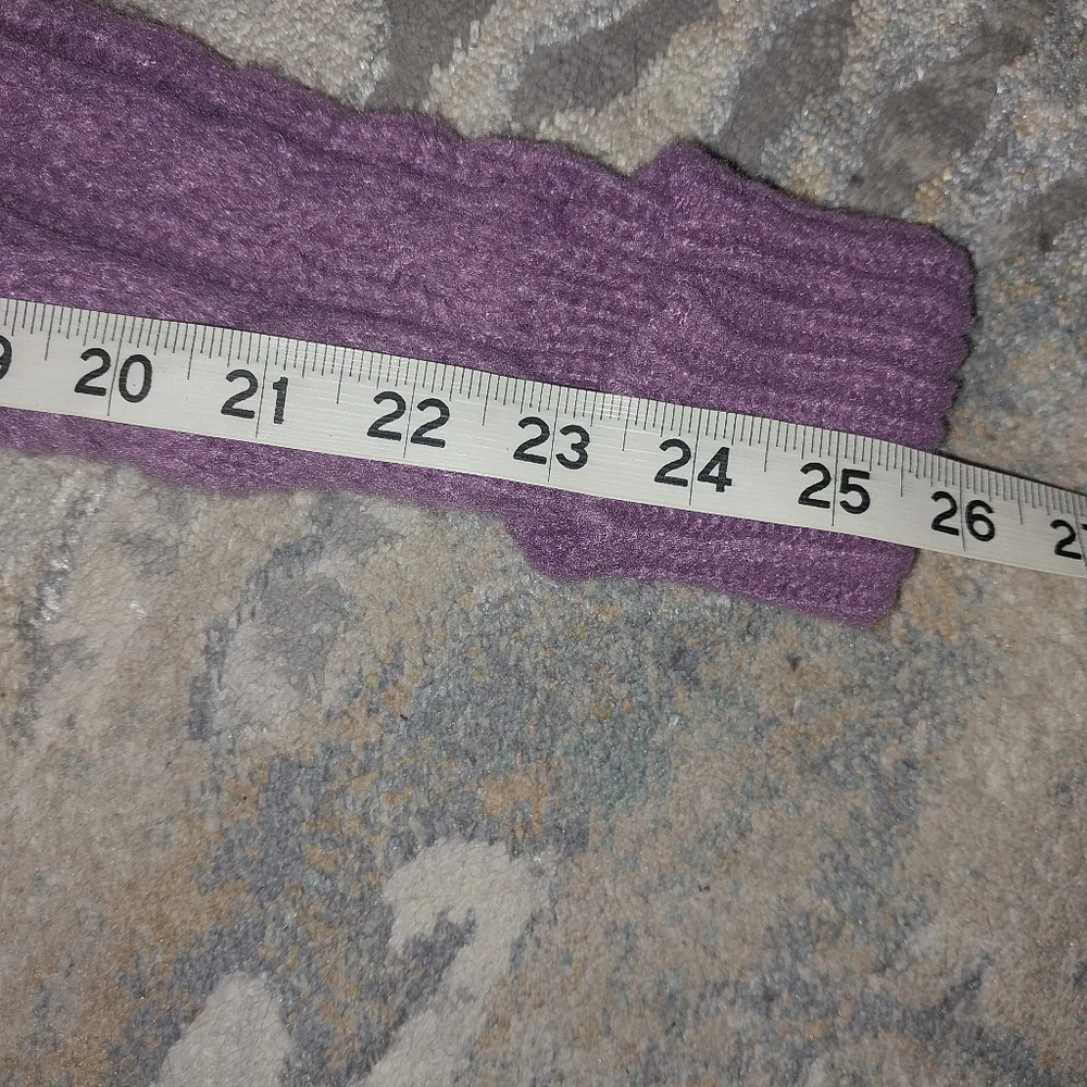 Soft Cable Knit Sweater - Picture 11 of 12